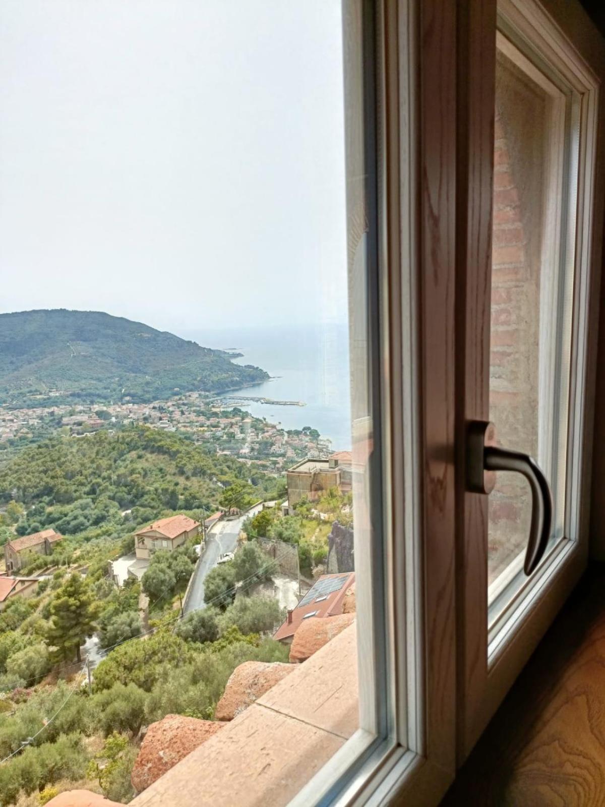 카스텔라바테 La Mansarda B&B 외부 사진