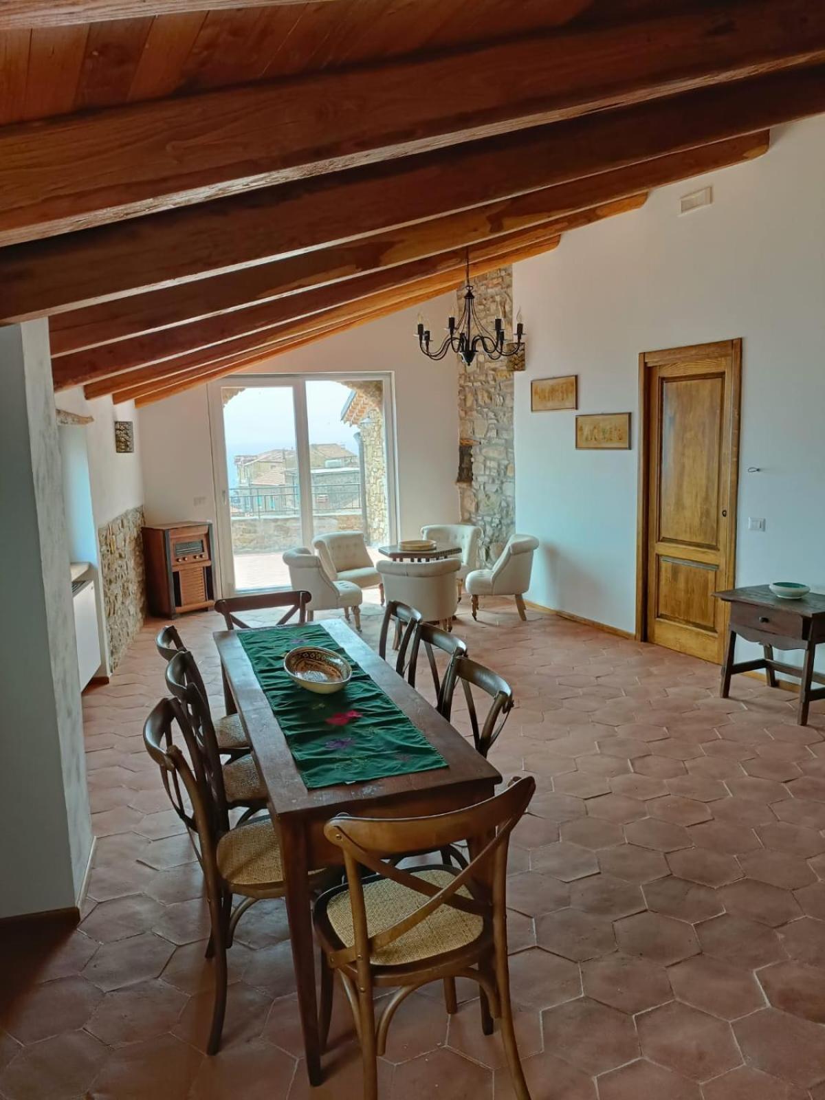 카스텔라바테 La Mansarda B&B 외부 사진
