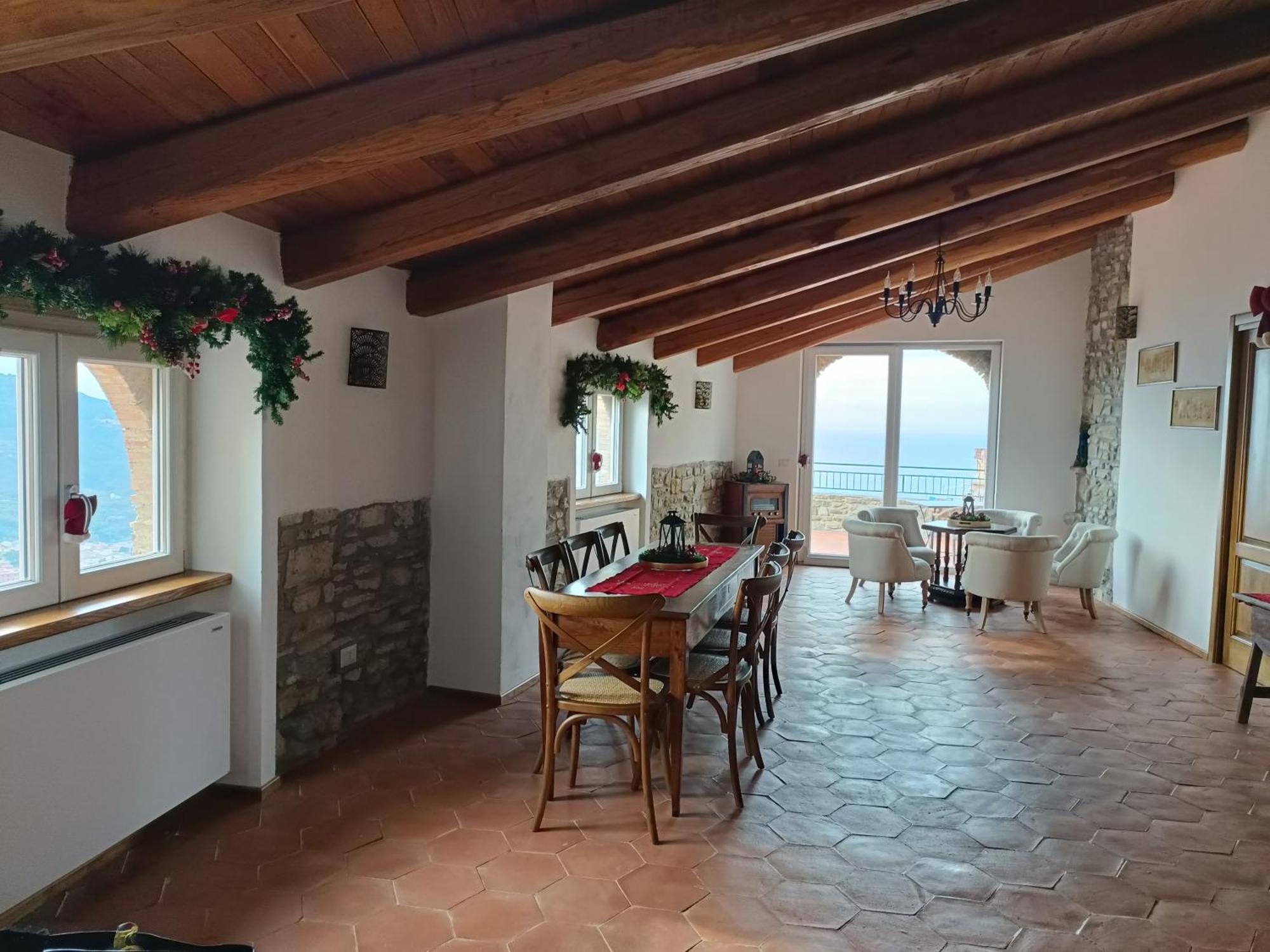 카스텔라바테 La Mansarda B&B 외부 사진